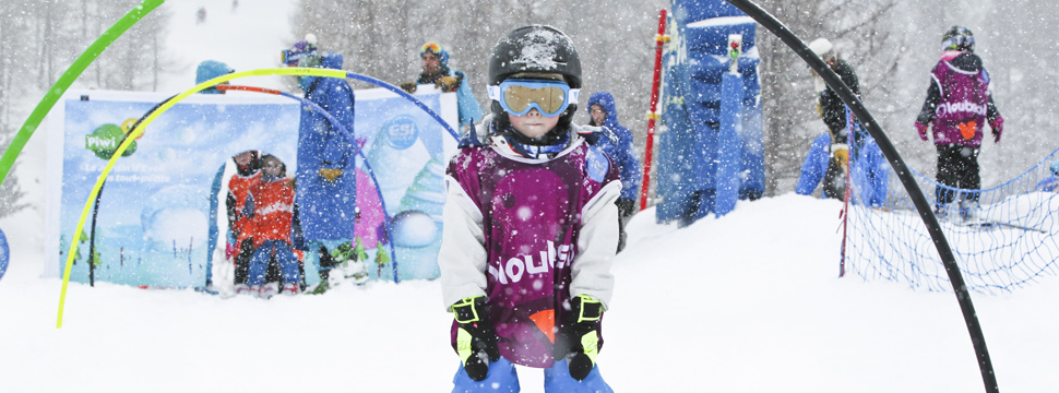 Les enfants à l'école de ski buissonnière de serre chevalier